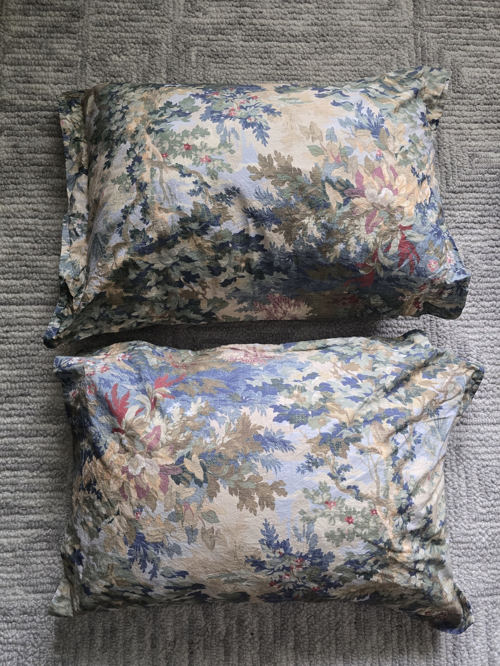 Pottery Barn Greenwood Standard percale sham, set of two - Picture 2 of 4